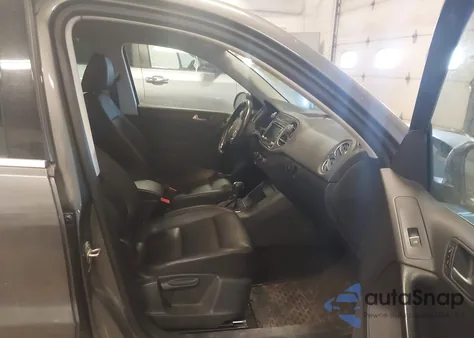 2012 Volkswagen Tiguan Se z USA, uszkodzony, nr VIN WVGAV7AX1CW003061